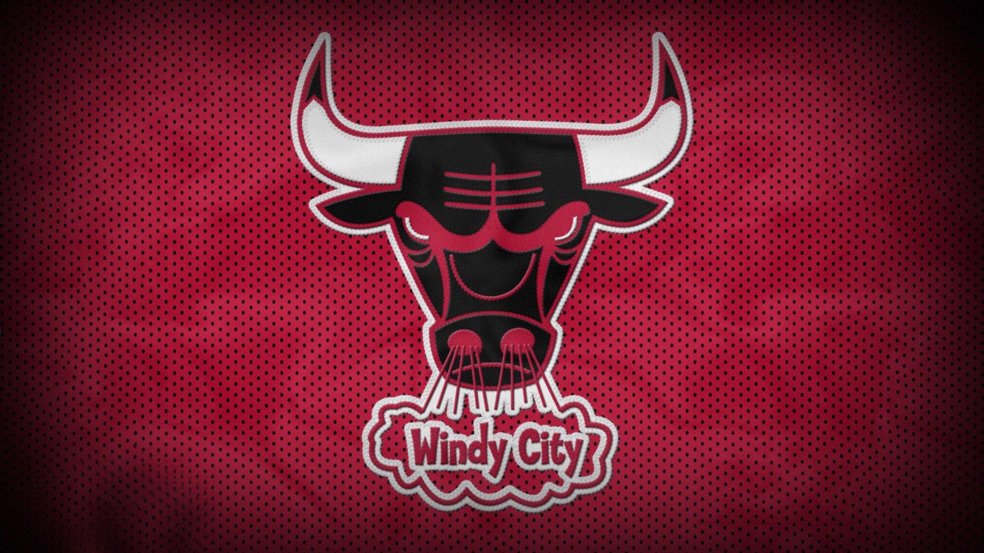 季后赛激战正酣,豪门对决引爆篮球热潮